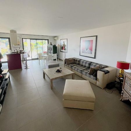 Grand 3 Pieces Avec Terrasse Vue Mer Tout Confort Beausoleil Luaran gambar