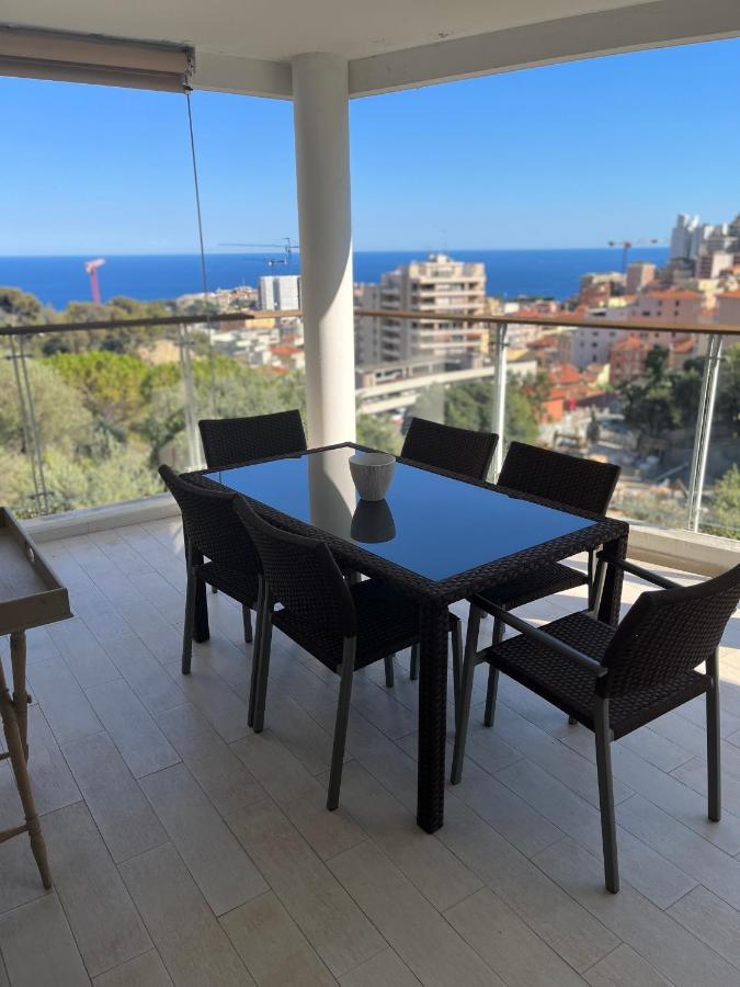 Grand 3 Pieces Avec Terrasse Vue Mer Tout Confort Beausoleil Luaran gambar