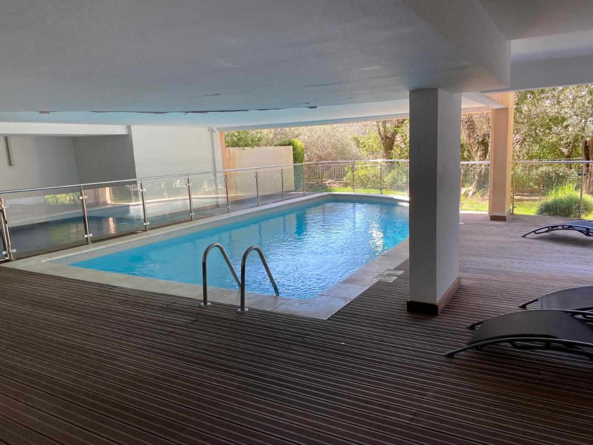 Grand 3 Pieces Avec Terrasse Vue Mer Tout Confort Beausoleil Luaran gambar